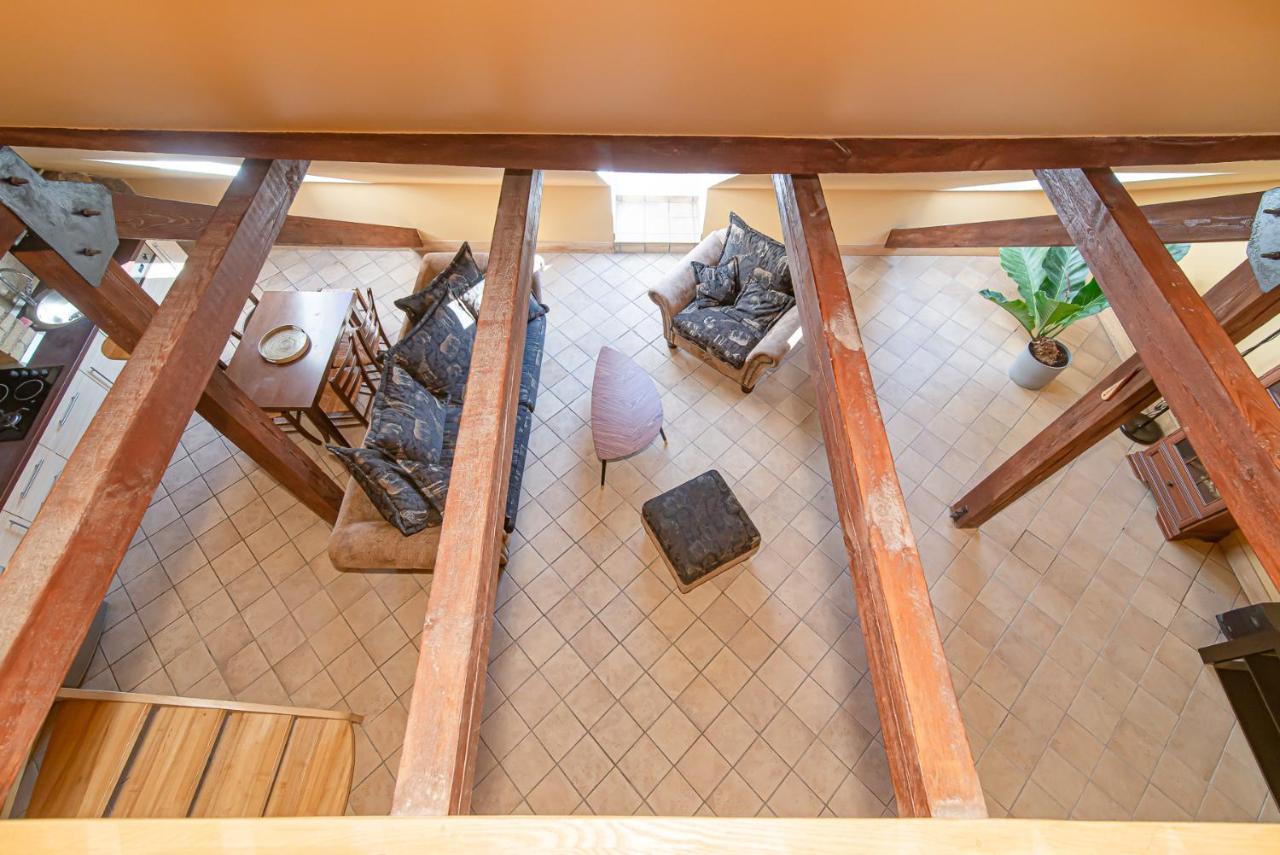 Spacious 2-Bedroom Apartment With Sauna In Vilnius Old Town By Urban Rent Exterior photo